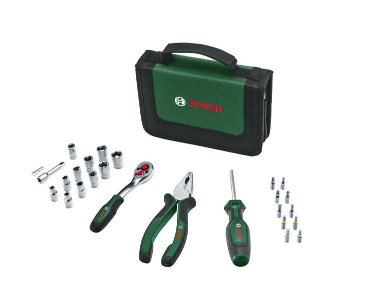 Ein Werkzeugsatz mit einem grünen Bosch-Etui, Zangen, Ratsche, Schraubendreher, mehreren Bits und Stecknüssen, die darum herum angeordnet sind.