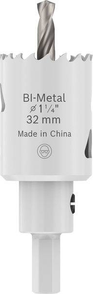 Eine Bi-Metall-Lochsäge mit einem Durchmesser von 32 mm (1 1/4 Zoll), hergestellt in China, mit einem zentralen Bohrer, zum Schneiden ausgelegt.