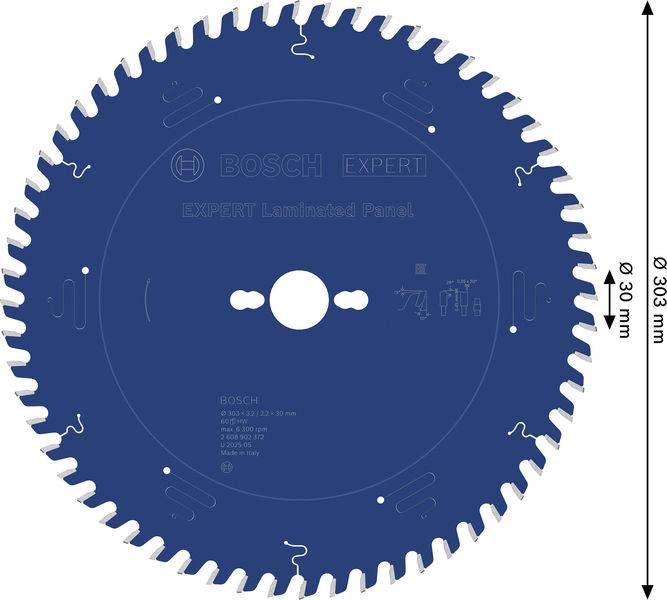 Ein Bohrer mit einem blau-weiß spiralförmigen Bohraufsatz erzeugt ein Loch in einer Betonwand.