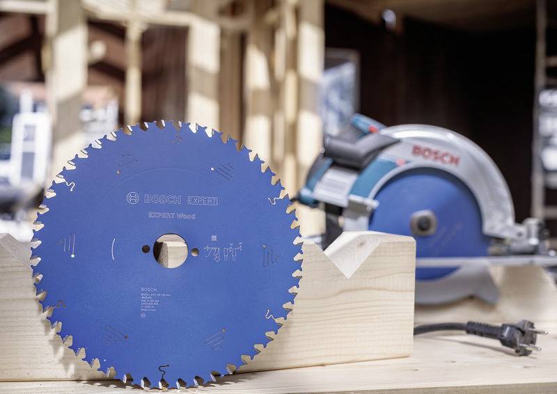 Ein Kreissägeblatt mit der Aufschrift „Bosch ECO/Wood