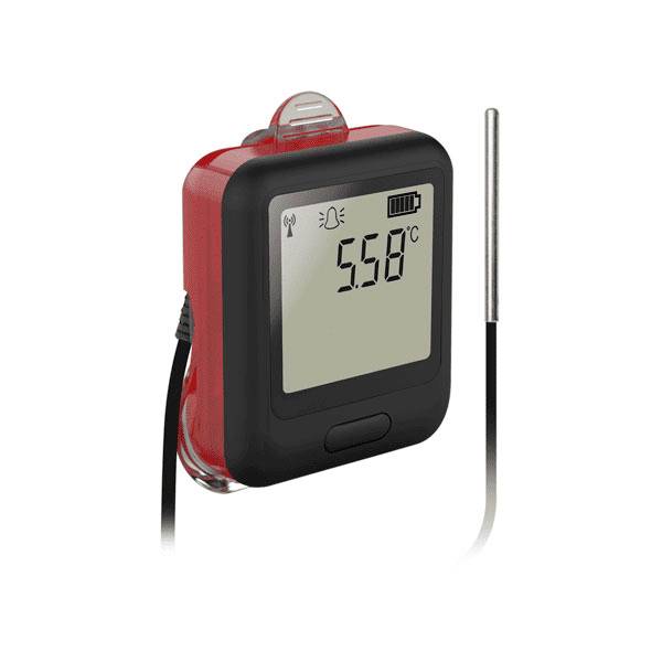 Ein digitales Thermometer zeigt '5,8°C' auf seinem Bildschirm an, mit einer angeschlossenen Kabelgeb undenen Sonde. Das Gerät hat eine Batterie- und Signalleuchte.