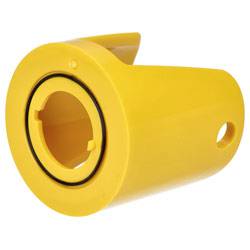 Ein gelbes Kunststoff-Zylinderwerkzeug mit hohlem Inneren und einem O-Ring, mit laschenartigen Vorsprüngen, entworfen für Socket- oder Steckerverwendung.