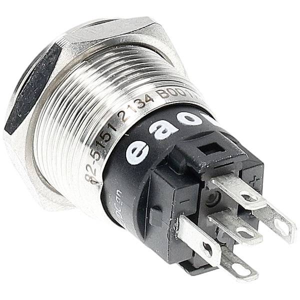 Ein metallischer Druckknopfschalter mit Gewinde-Gehäuse und mehreren elektrischen Anschlüssen, mit der Markenbezeichnung „EAO