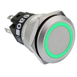 Metalldruckschalter mit grünem LED-Ring, drei Anschlussbolzen an der Rückseite und gebürstetem Metallgehäuse.