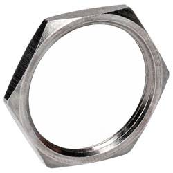 Eine sechskantige Metallmutter mit hohlem Mittelteil, die typischerweise als Befestigungselement in mechanischen oder Bauanwendungen verwendet wird.