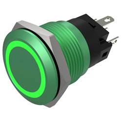 Ein runder grüner Druckschalter mit leuchtenden LED-Ring auf weißem Hintergrund. Er ist für die Installation mit Metallgehäuse und Steckerkontakten konzipiert.