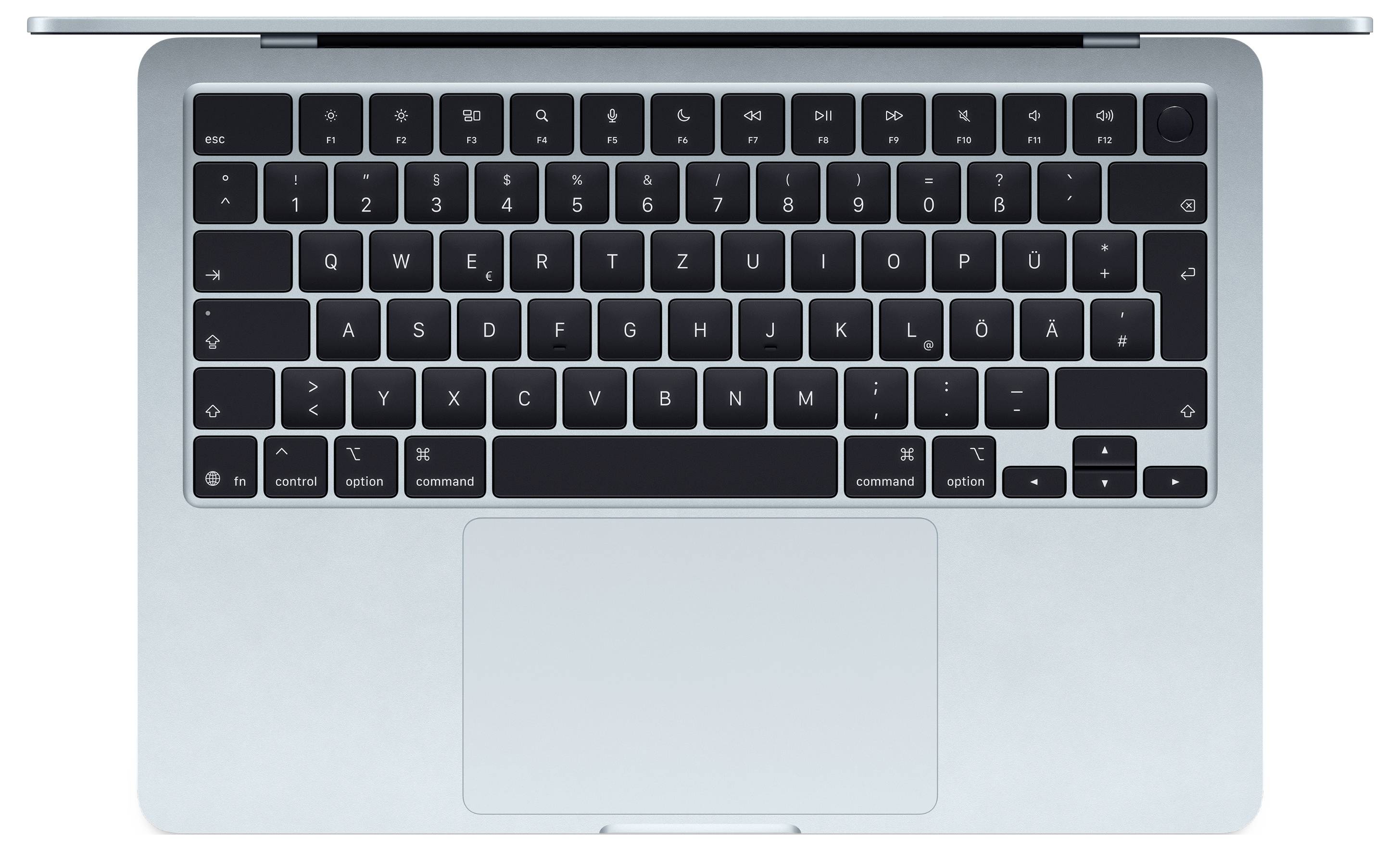 Ein silberner Laptop mit QWERTZ-Tastaturlayout ist geöffnet. Die Tasten sind schwarz mit weißen Buchstaben, von oben betrachtet mit Blick auf das Touchpad.