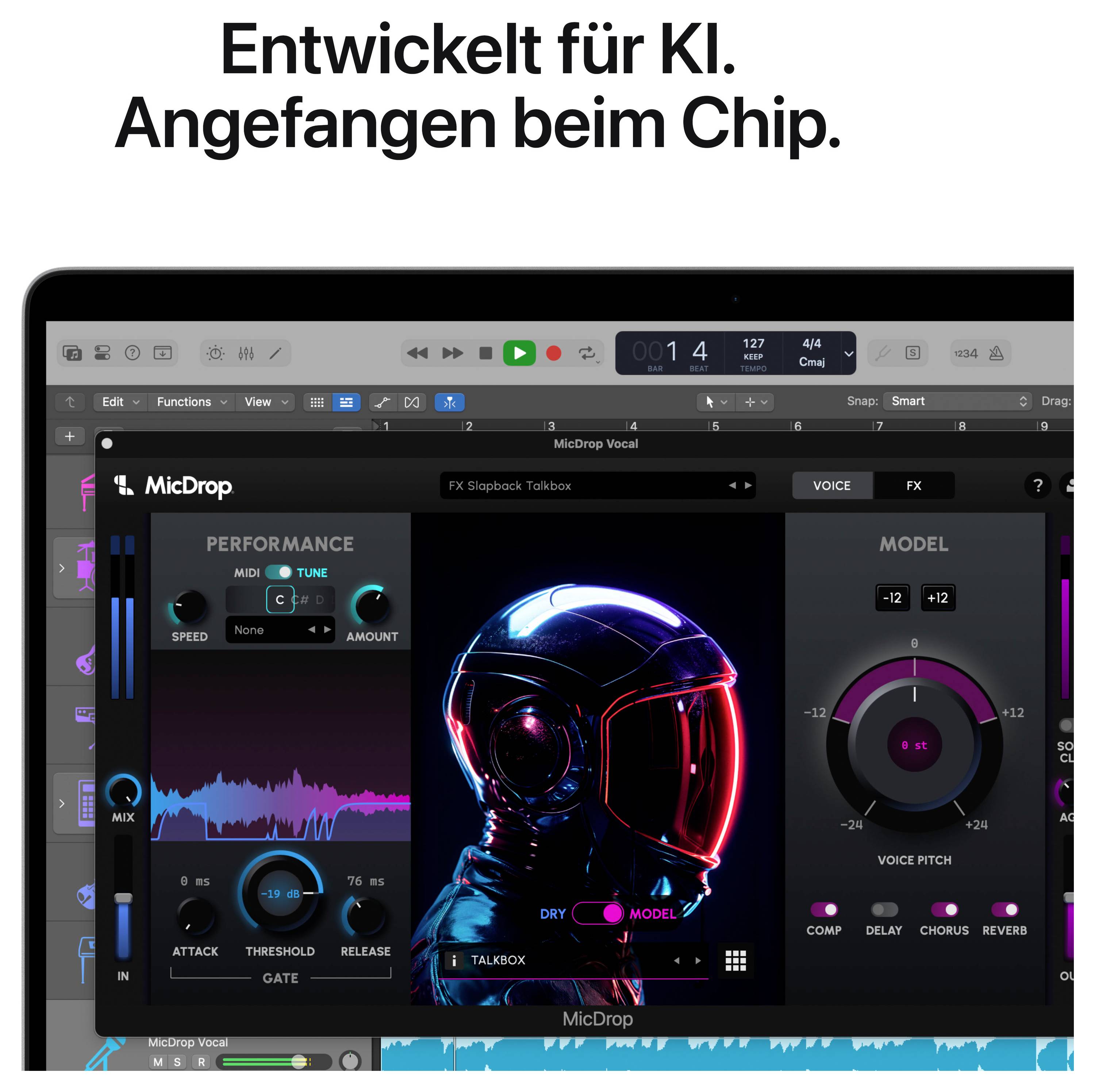Ein Computerbildschirm zeigt eine Softwareanwendung zur Musikproduktion mit verschiedenen Reglern und einer Grafik eines futuristischen Helms. Text: 'Entwickelt für KI. Angefangen beim Chip.'