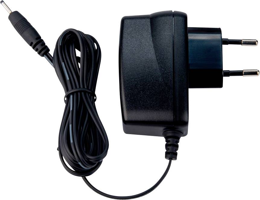 Ein schwarzer Elektrostecker-Adapter mit angefügtem dünnem Kabel, ausgestattet mit zwei runden Stiften und einer kleinen zylindrischen Steckerspitze.