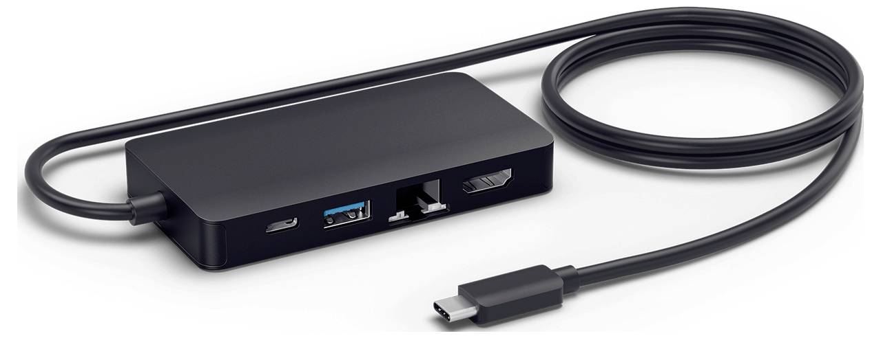 Ein schwarzer USB-Hub mit verschiedenen Anschlüssen, darunter Ethernet, USB, HDMI und USB-C-Verbindungskabel, ideal zum Verbinden mehrerer Geräte.