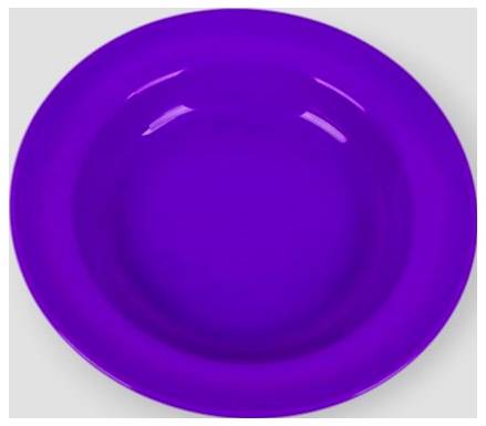 Ein leuchtend violeller Keramikteller, der vor einem neutralen Hintergrund präsentiert wird.