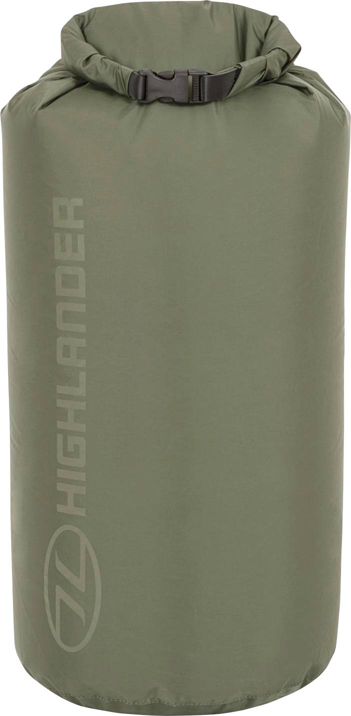 Eine grüne wasserdichte Trockentasche mit dem Markennamen 'Highlander', der vertikal geschrieben ist. Die Tasche wird mit einer Rollverschluss-Schnalle geschlossen.