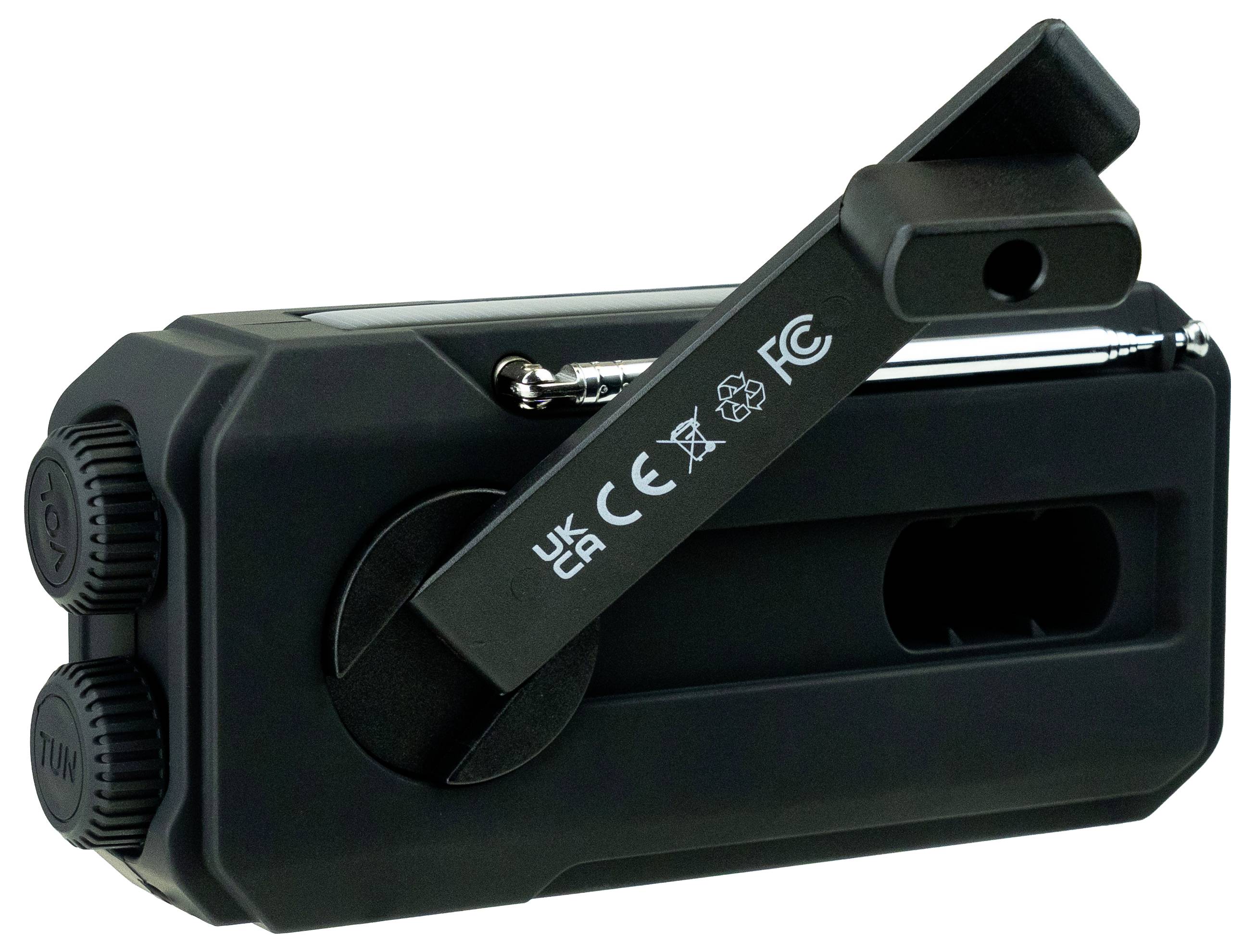 Ein schwarzes elektronisches Gerät mit zwei seitlichen Knöpfen und einem klappbaren Ständer, auf dem CE-, Recycling- und FCC-Symbole aufgedruckt sind.