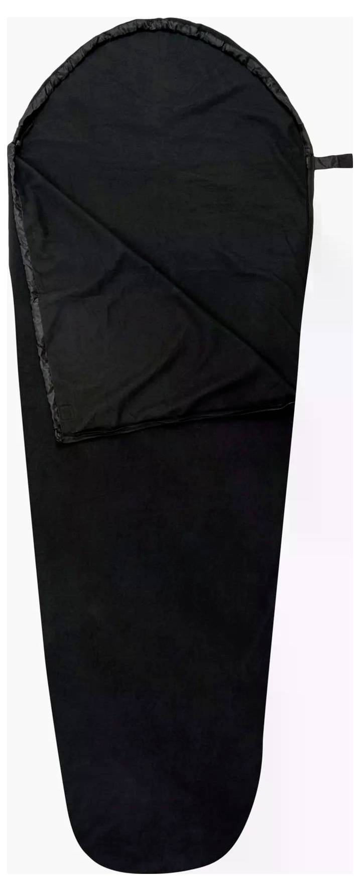 Ein schwarzer Schlafsack im Mumienstil mit Seitenreißverschluss, flach auf weißem Hintergrund ausgebreitet, der seine Form und sein Design zeigt.