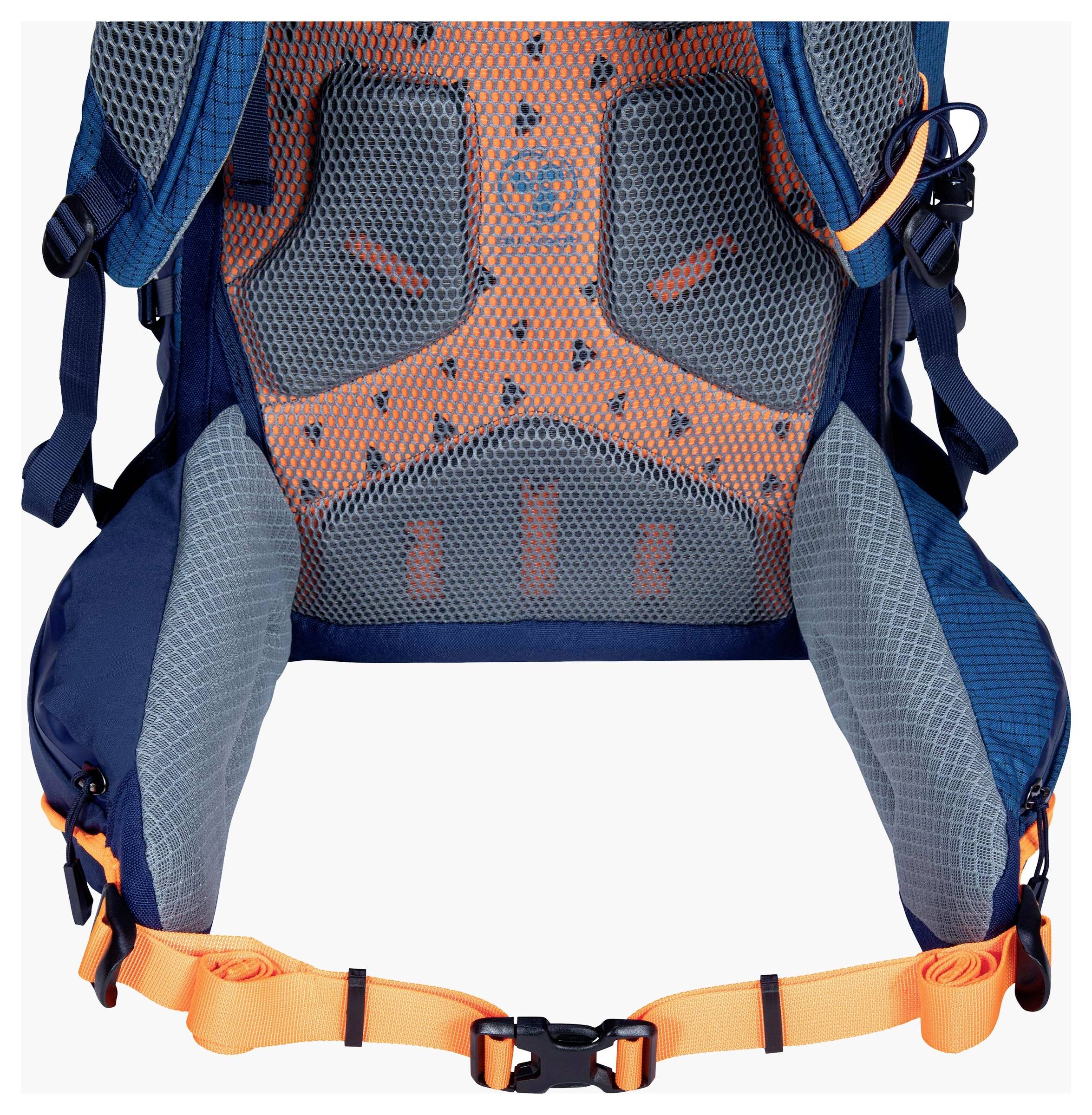 Eine Nahaufnahme des gepolsterten Inneren eines blau-orangefarbenen Rucksacks mit Netzpaneelen und einem orangefarbenen Hüftgurt, entworfen für Komfort und Belüftung.