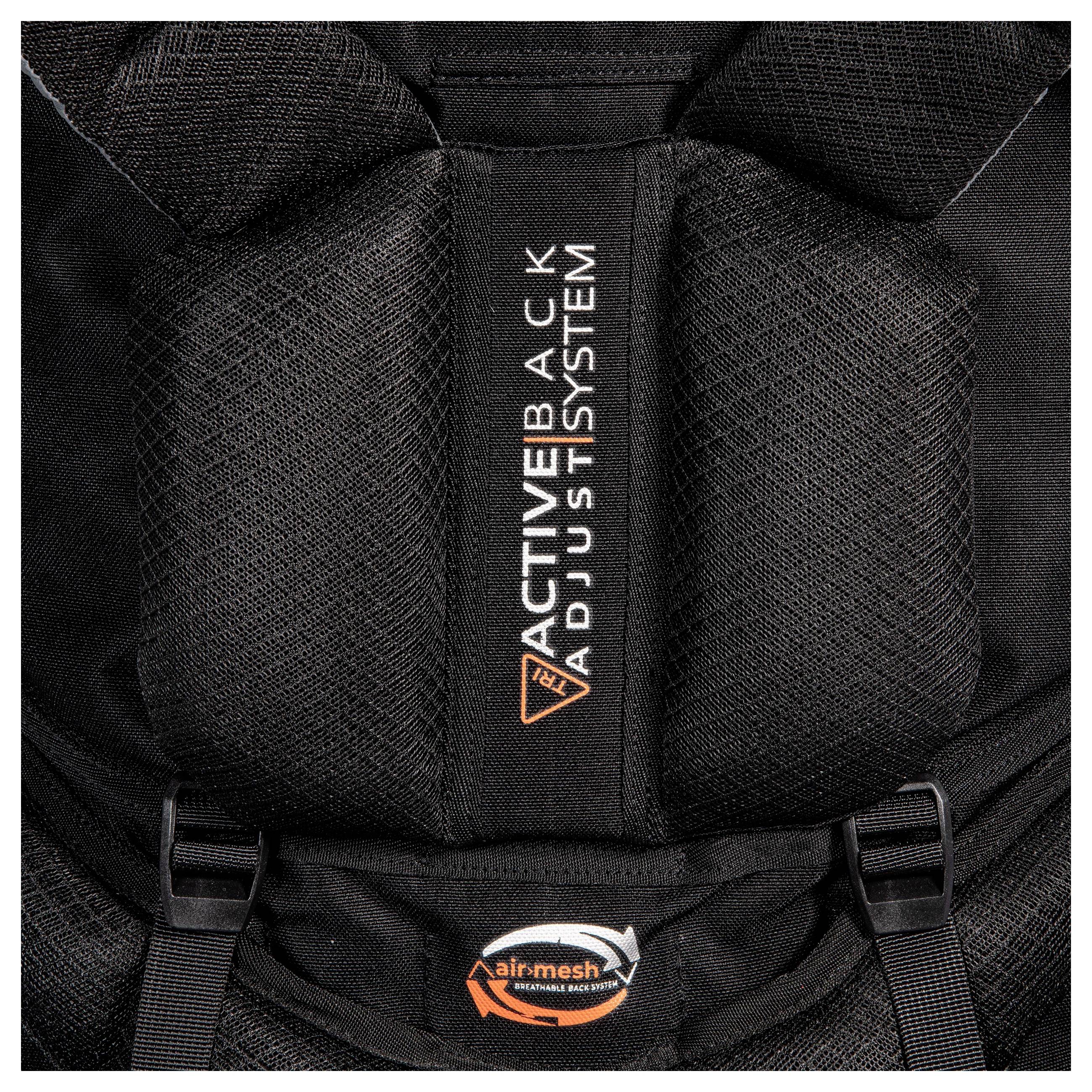 Blauer und schwarzer Wanderrucksack mit verstellbaren Riemen und belüftetem Rückenteil.