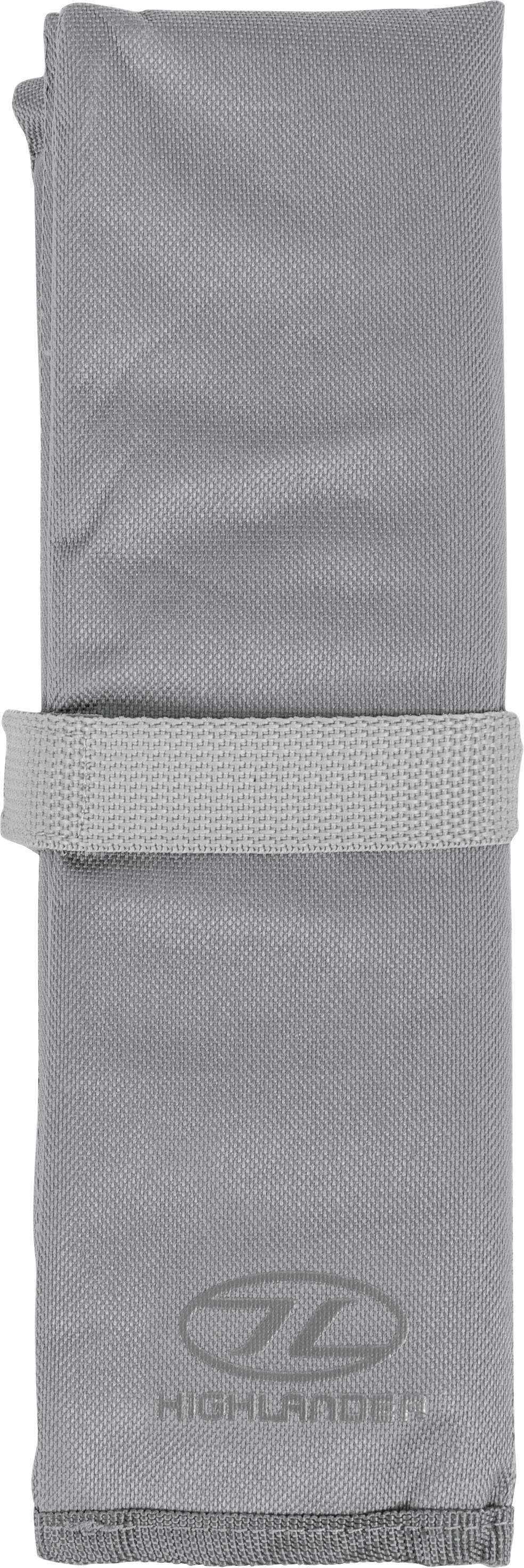 Ein schwarzer Notizbucheinband mit geprägtem Text: „Book by Cornerstone.