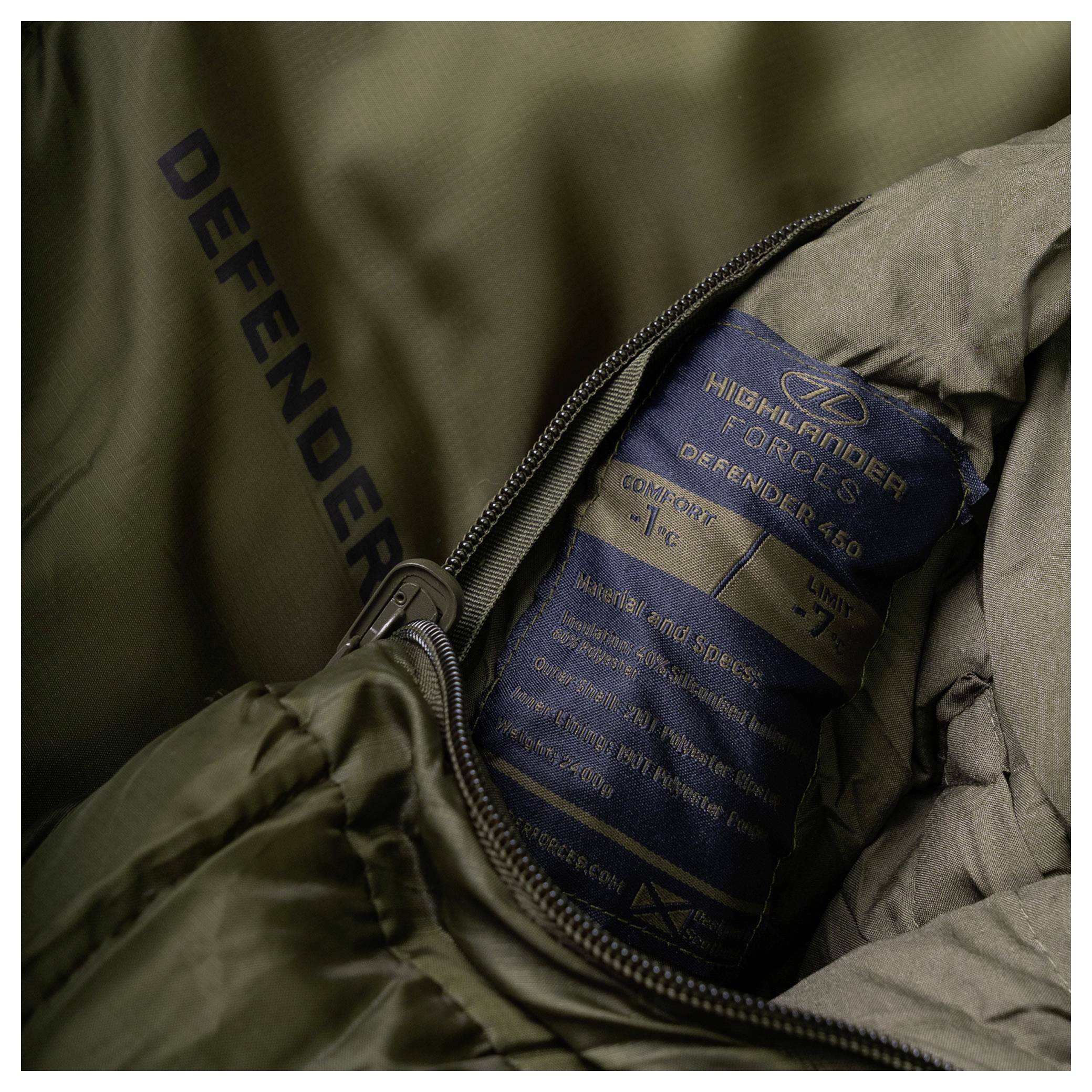 Olivgrüner Schlafsack mit sichtbarem Etikett „Highlander Forces Defender 4.5G
