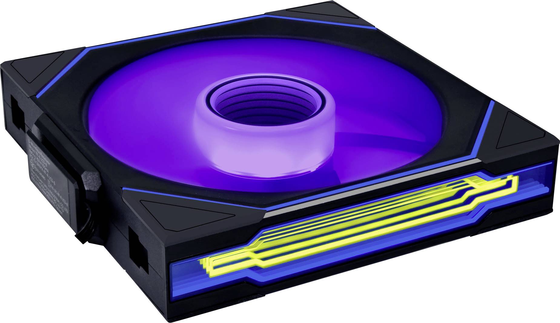 Ein Computerlüfter mit quadratischem schwarzem Rahmen und leuchtender violetter LED-Mitte. Blaue und gelbe Schaltungsdesign an der Seite.