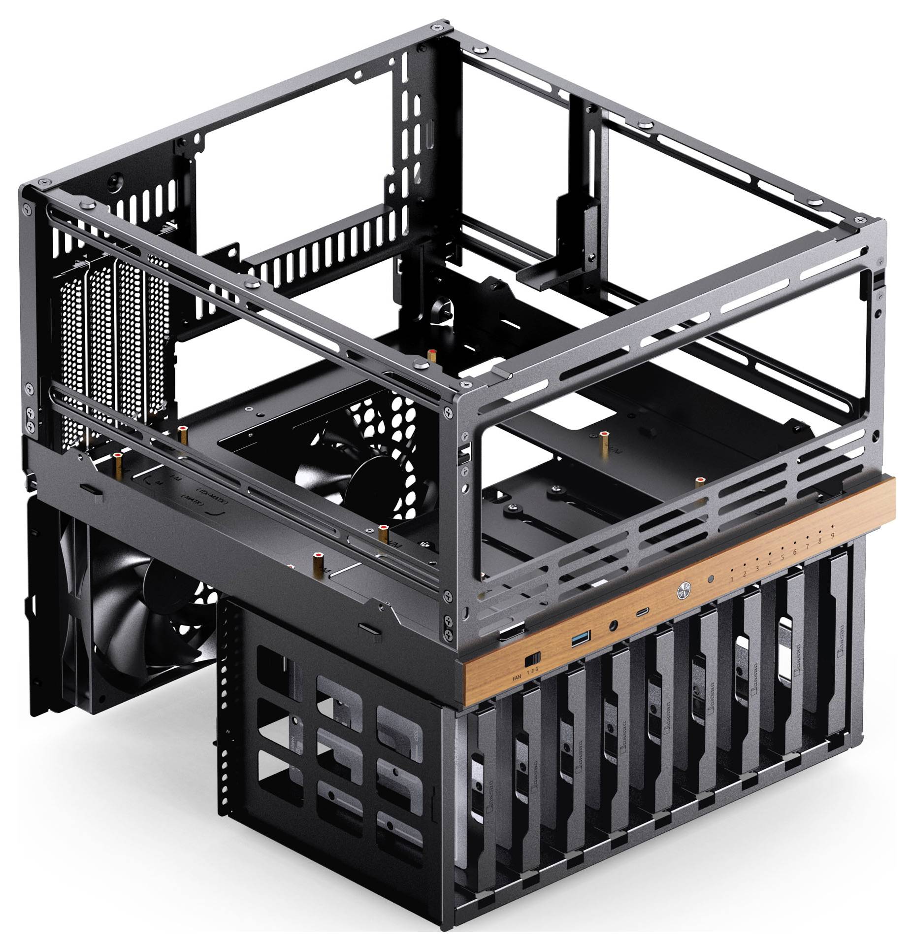 Offenes Computergehäuse mit Metallrahmen, Lüfterschächten und einem Holzpanel zur Unterbringung von USB-Anschlüssen und Tasten, konzipiert für optimalen Luftstrom.