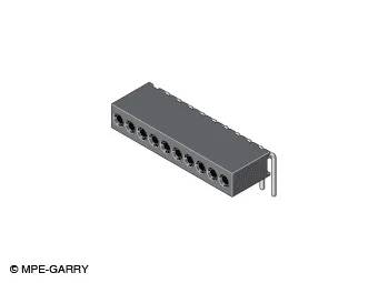Illustration eines schwarzen rechteckigen elektronischen Steckers mit acht kreisförmigen Anschlüssen und einer Metallklammer.