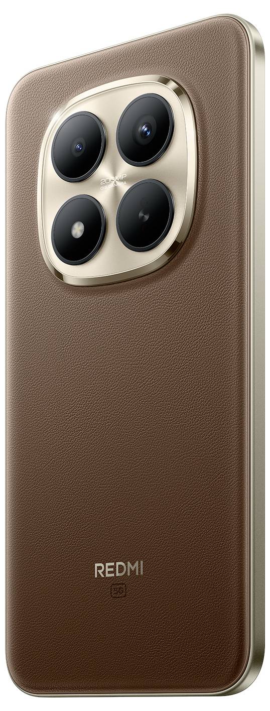 Ein Smartphone mit strukturierter brauner Rückseite und vier Kameraobjektiven in einem quadratischen Modul. Das Wort „REDMI