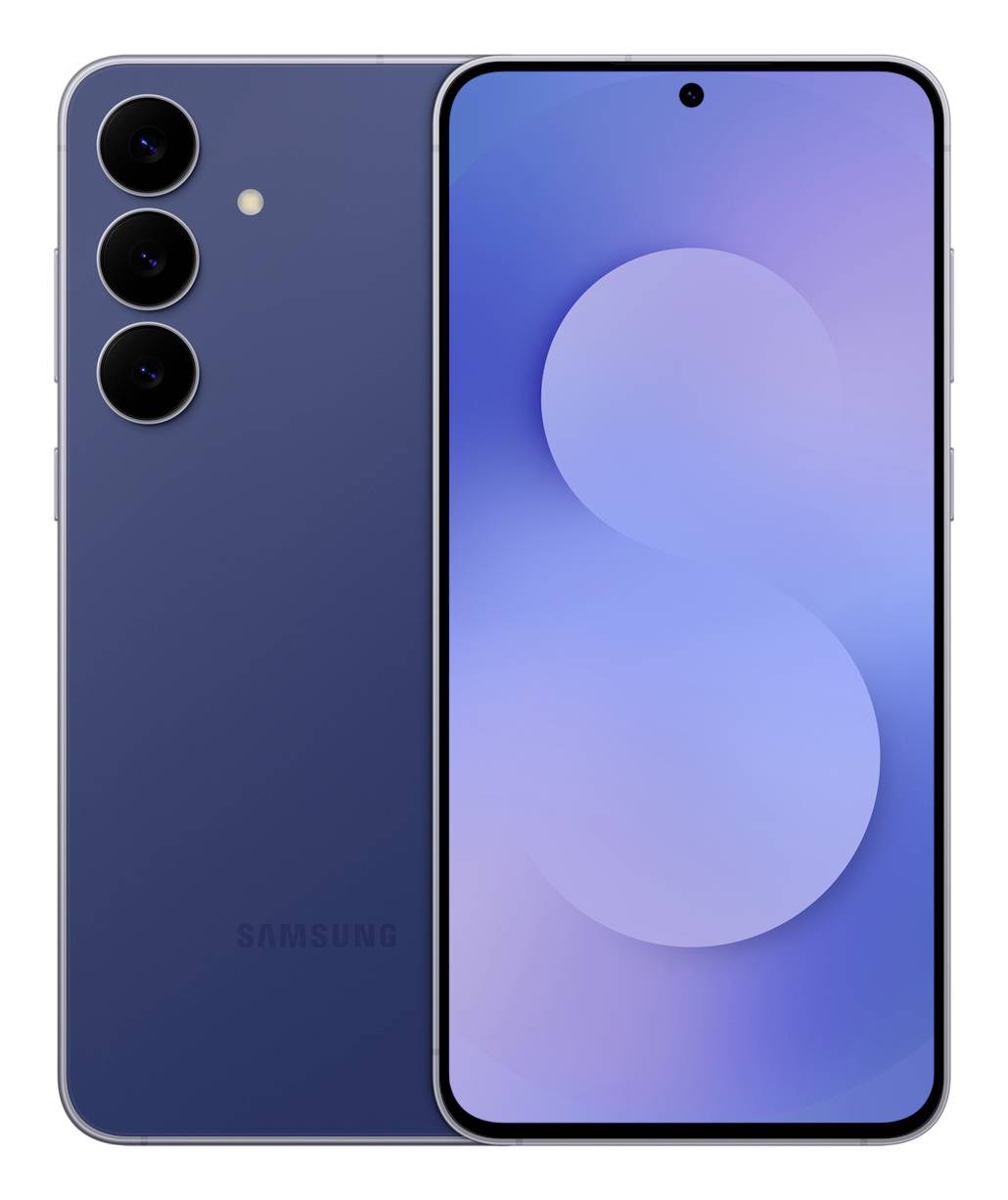 Ein modernes Smartphone mit blauem Gehäuse, einer Triple-Lens-Kamera auf der Rückseite und einem randlosen Display, das ein minimalistisches blau-violettes Hintergrundbild zeigt.