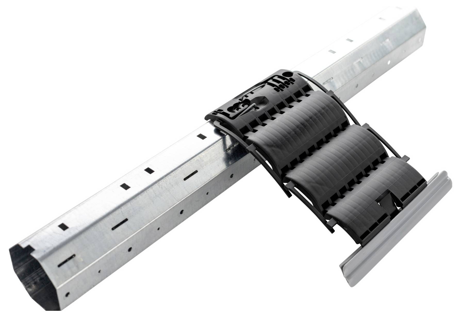 Ein Metallrahmen mit einem schwarzen Kunststoff-Scharniermechanismus, wahrscheinlich Teil einer Industrie- oder Baukomponente.