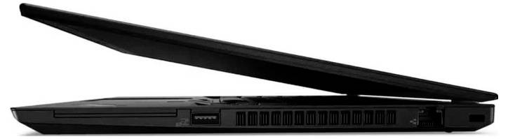 Seitenansicht eines geschlossenen schwarzen Laptops mit leicht geöffnetem Deckel, der die belüftete Seite und die Anschlüsse zeigt.