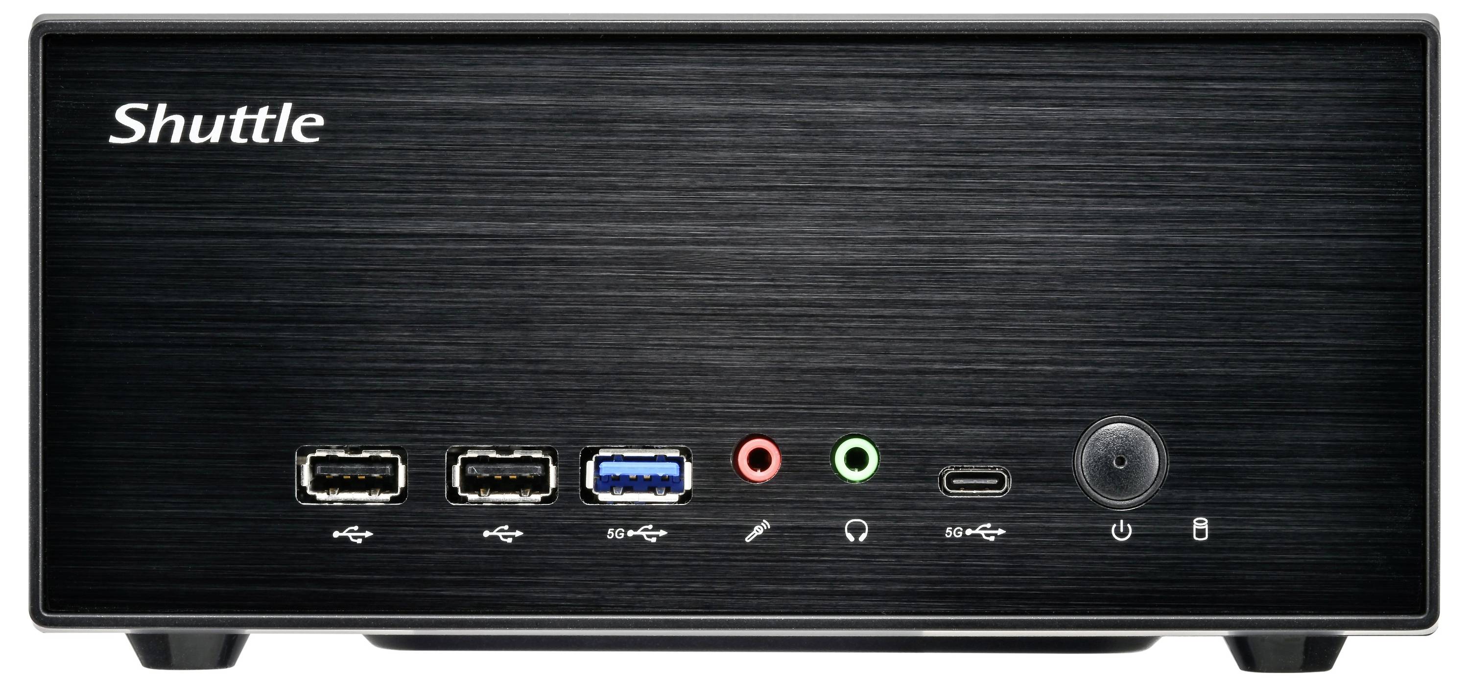 Ein kleines, schwarzes Computergehäuse mit verschiedenen vorderen Anschlüssen, darunter USB, Audioeingänge und Netzschalter. Die Marke 