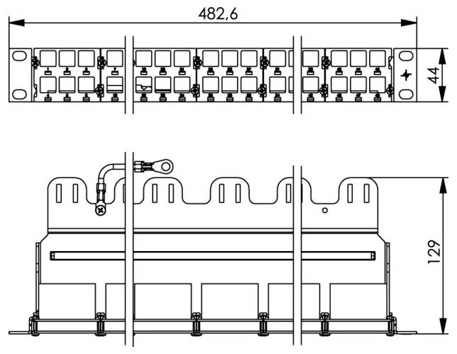 Eine Person hält ein Smartphone mit einem großen silbernen Akkupack auf der Rückseite, das ein mobiles Stromzubehör bei der Verwendung zeigt.