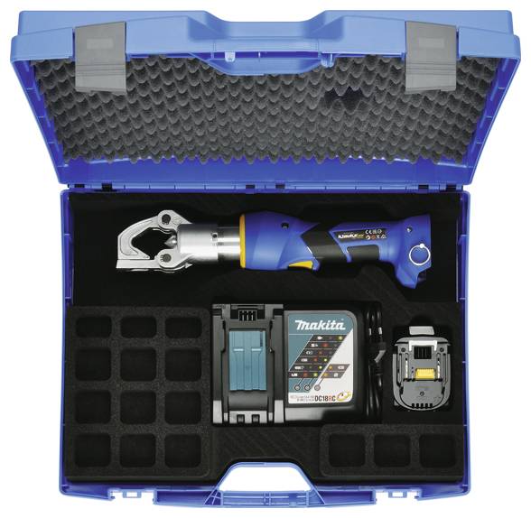 Ein weißes Alarm-Bedienfeld an der Wand neben einer digitalen Tastatur mit kleinem Bildschirm, auf dem Zahlen oder Einstellungen angezeigt werden.