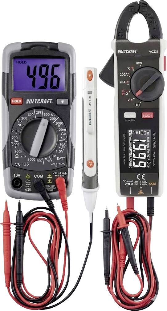 Ein Multimeter-Set mit einer Anzeige von „4,96