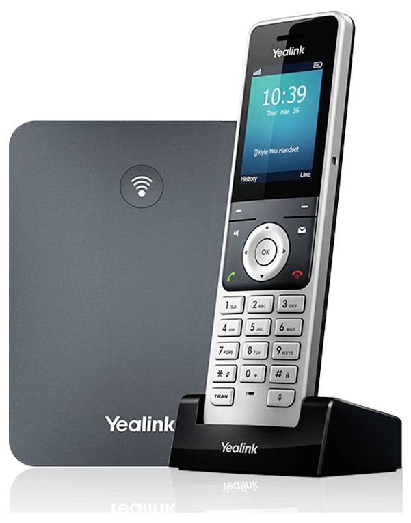 Ein kabelloses Yealink-Telefon mit digitalem Display, das Uhrzeit und Datum anzeigt, platziert auf seiner Ladestation, neben einer Wi-Fi-fähigen Basisstation.