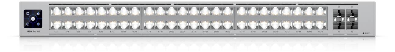 Ein rack-montierbares Faseroptik-Patchfeld mit mehreren Anschlüssen und Verbindungen, das für die Verwaltung und Organisation von Netzwerkkabeln verwendet wird.
