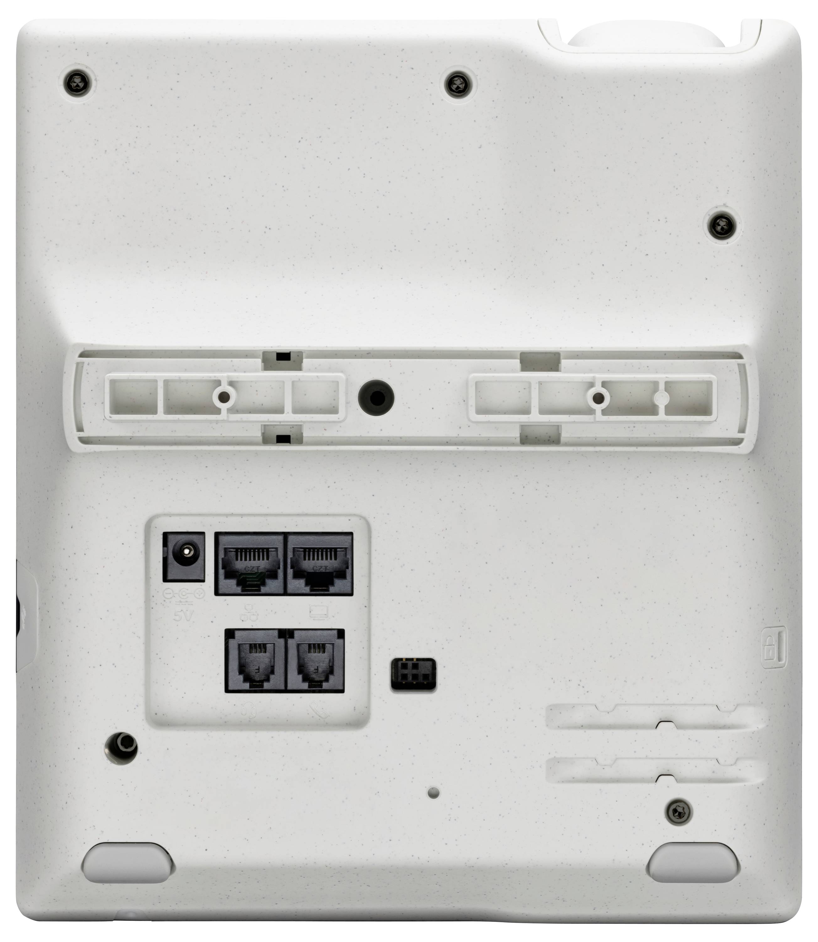 Rückansicht eines weißen elektronischen Geräts mit einem langen Montageschlitz und einem vertieften Paneel mit vier Ethernet-ähnlichen Anschlüssen und einer Stromversorgungsbuchse.