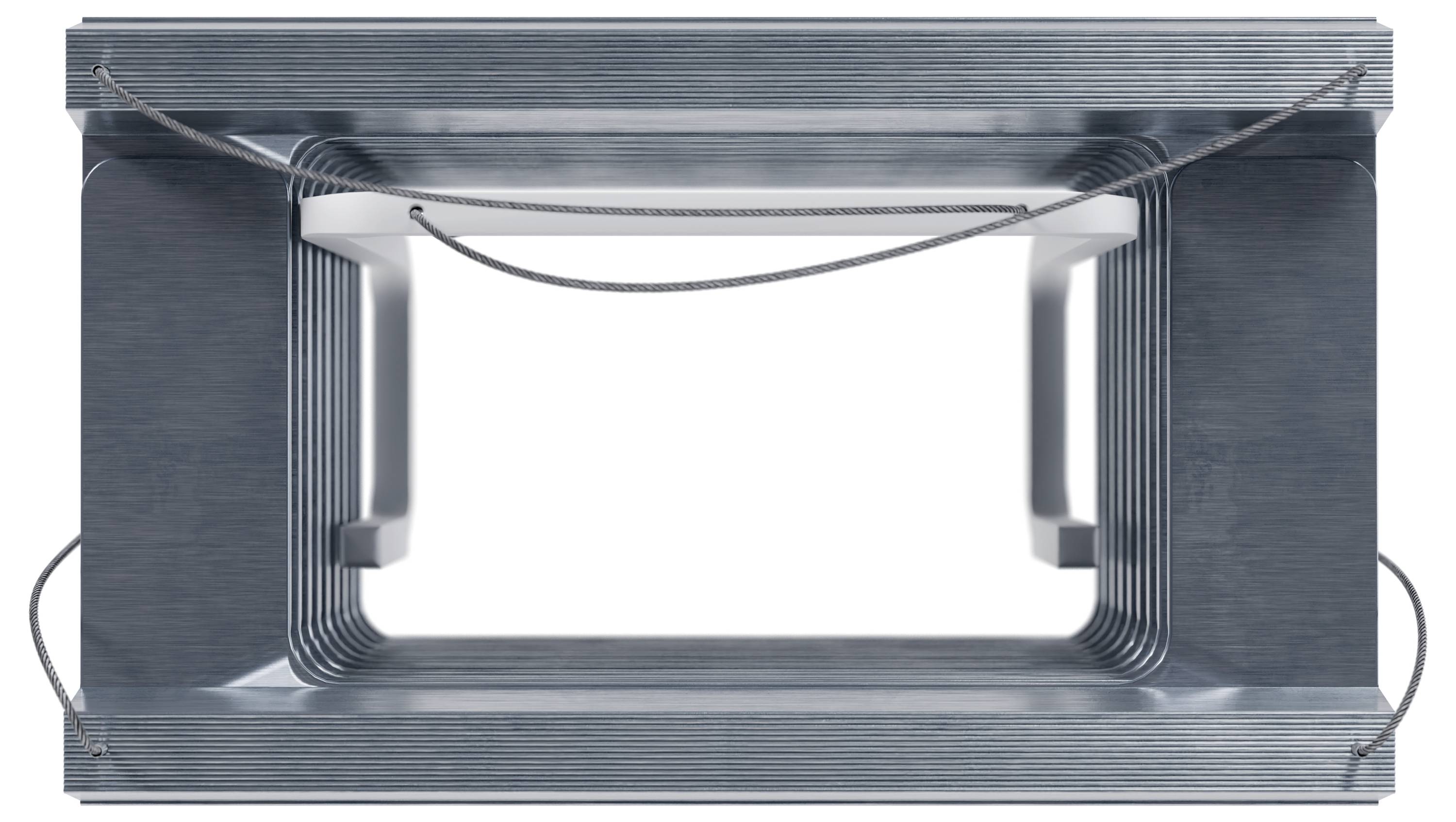 Ein rechteckiges Metallöbjekt mit geschichteten Kanten und diagonal angebrachten Drähten, wahrscheinlich Teil einer industriellen oder mechanischen Komponente.
