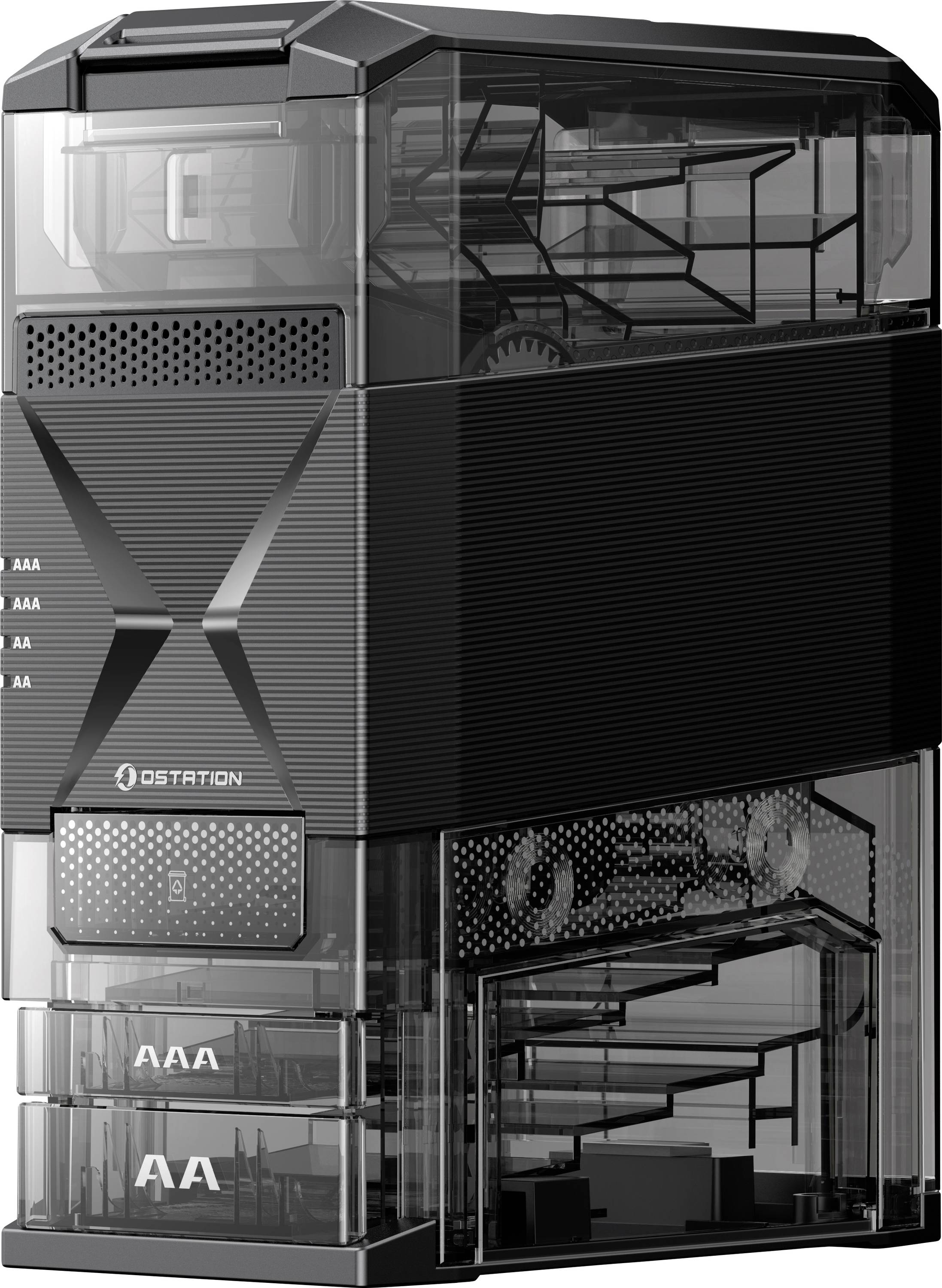 Ein schlanker, schwarzer Gaming-Computer-Tower mit transparentem Seitenpanel, das interne Komponenten zeigt, und einem Logo „Ostation