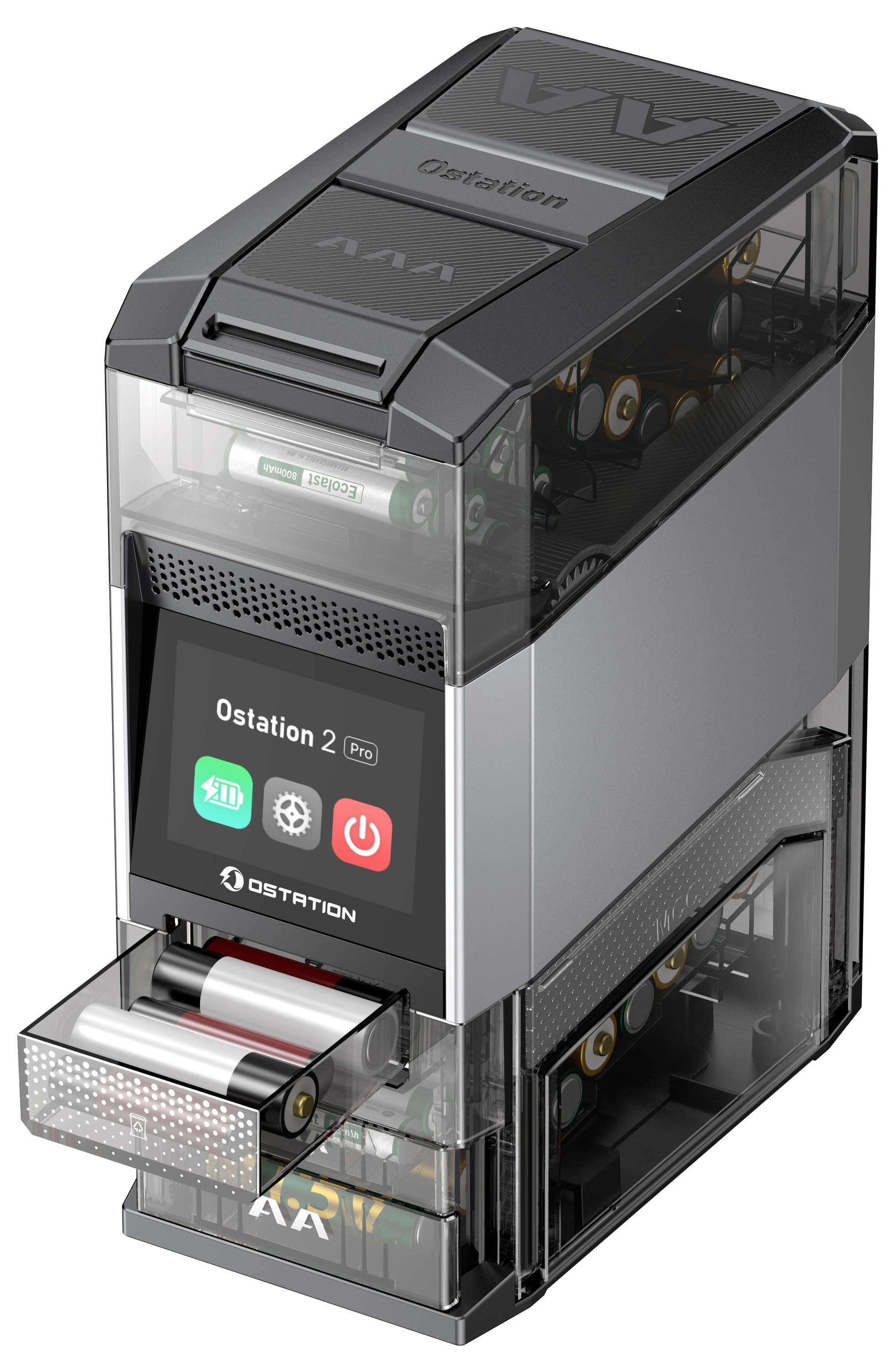 Transparentes Ladegerät mit mehreren Buchten mit eingesetzten AA-Batterien. Digitales Display zeigt den Ladestatus an.