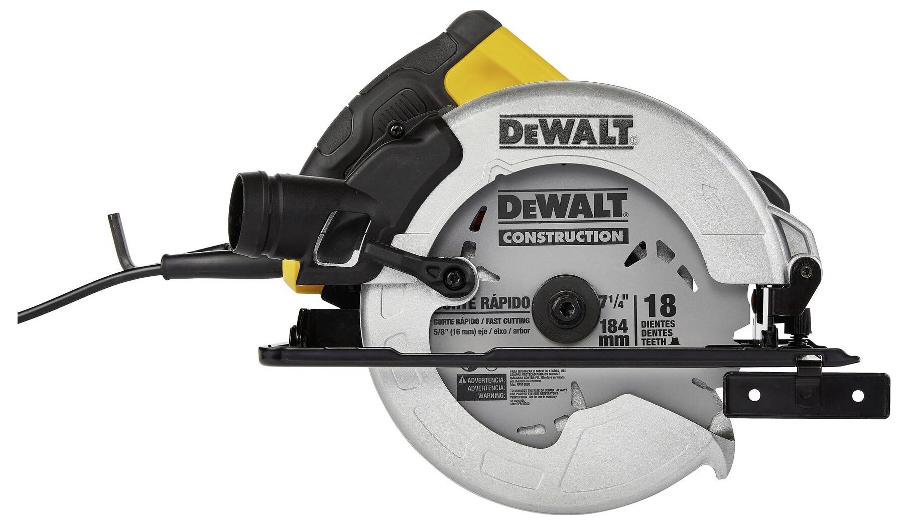 Eine Hand hält ein rot und schwarzes elektronisches Feuerzeug mit einem kleinen Licht an der Spitze vor einem schwarzen Hintergrund.