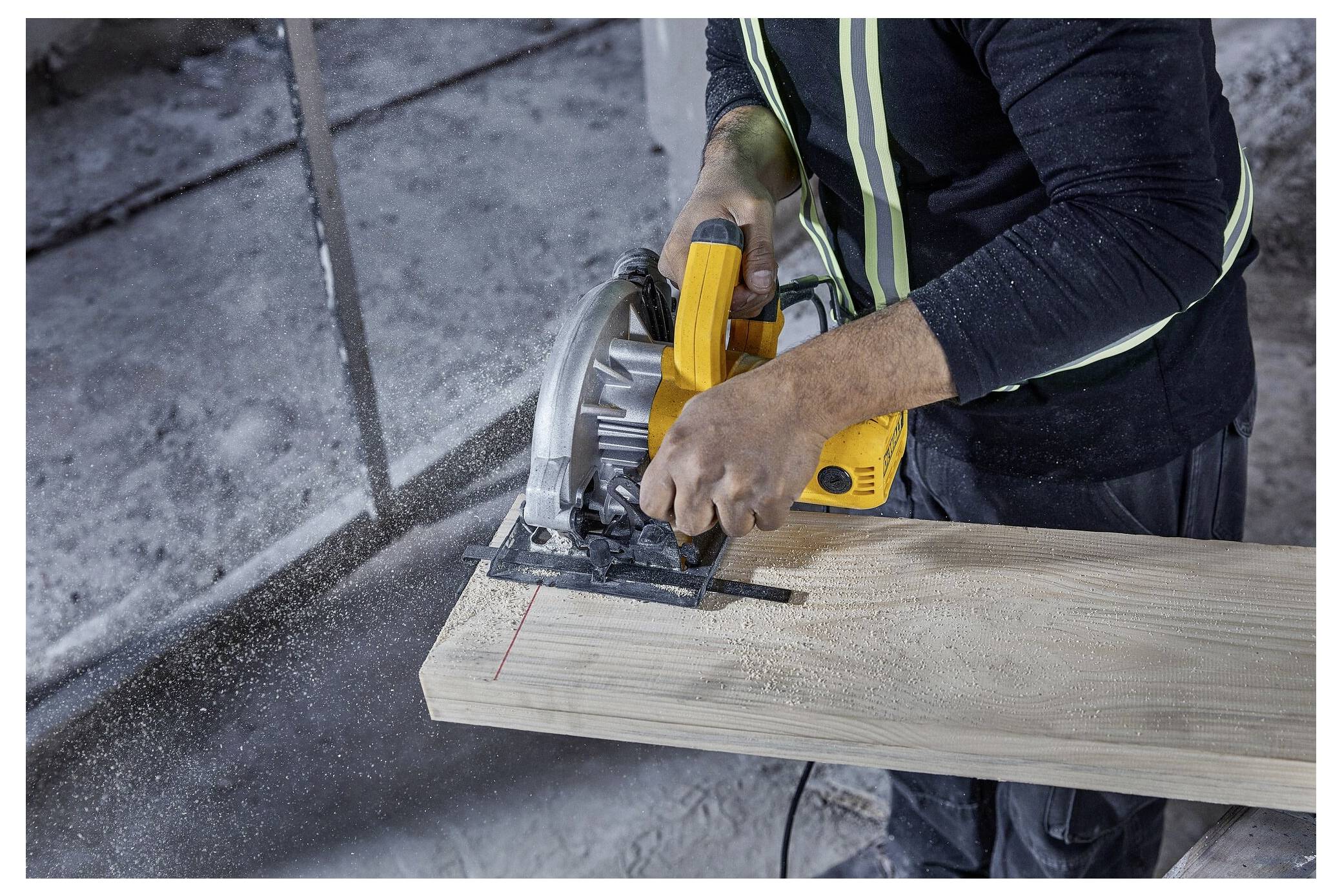 DEWALT DWE5615 Handkreissäge Schnitttiefe max. (90°) 68mm 1500W
