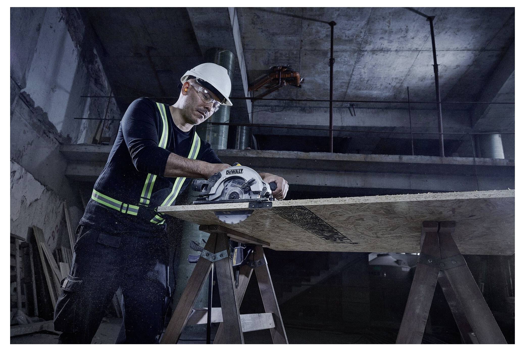 DEWALT DWE5615 Handkreissäge 1500W