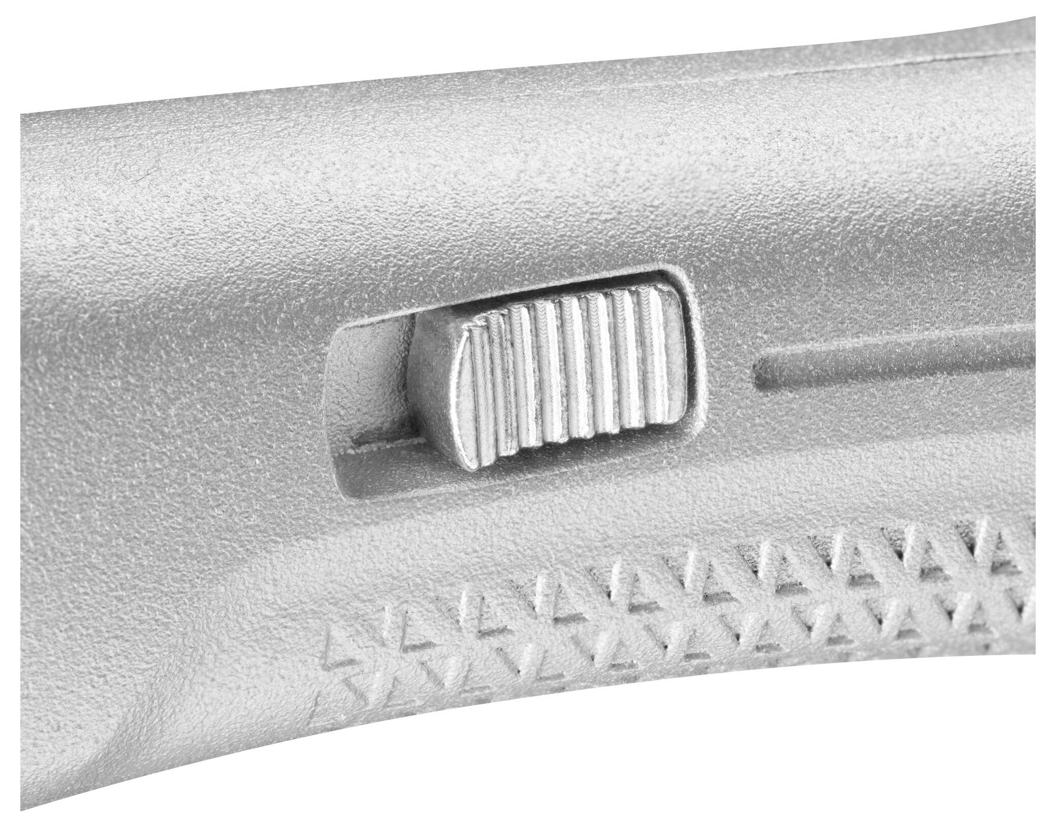 Ein schwarzes Universalmesser mit einziehbarer Klinge, 