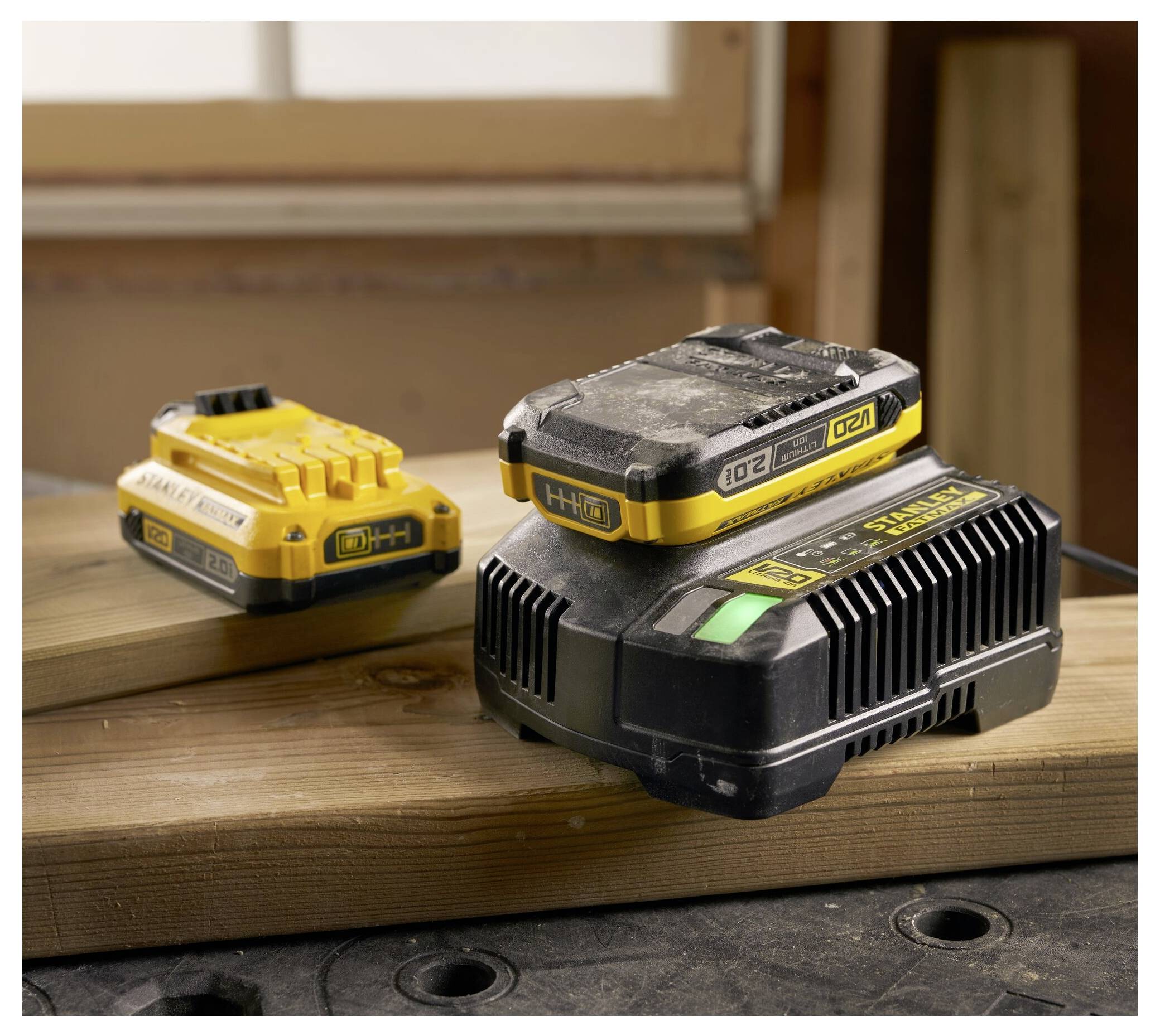 STANLEY SFMCB202-XJ V 20 Werkzeug-Akku 18V 2.0Ah Li-Ion