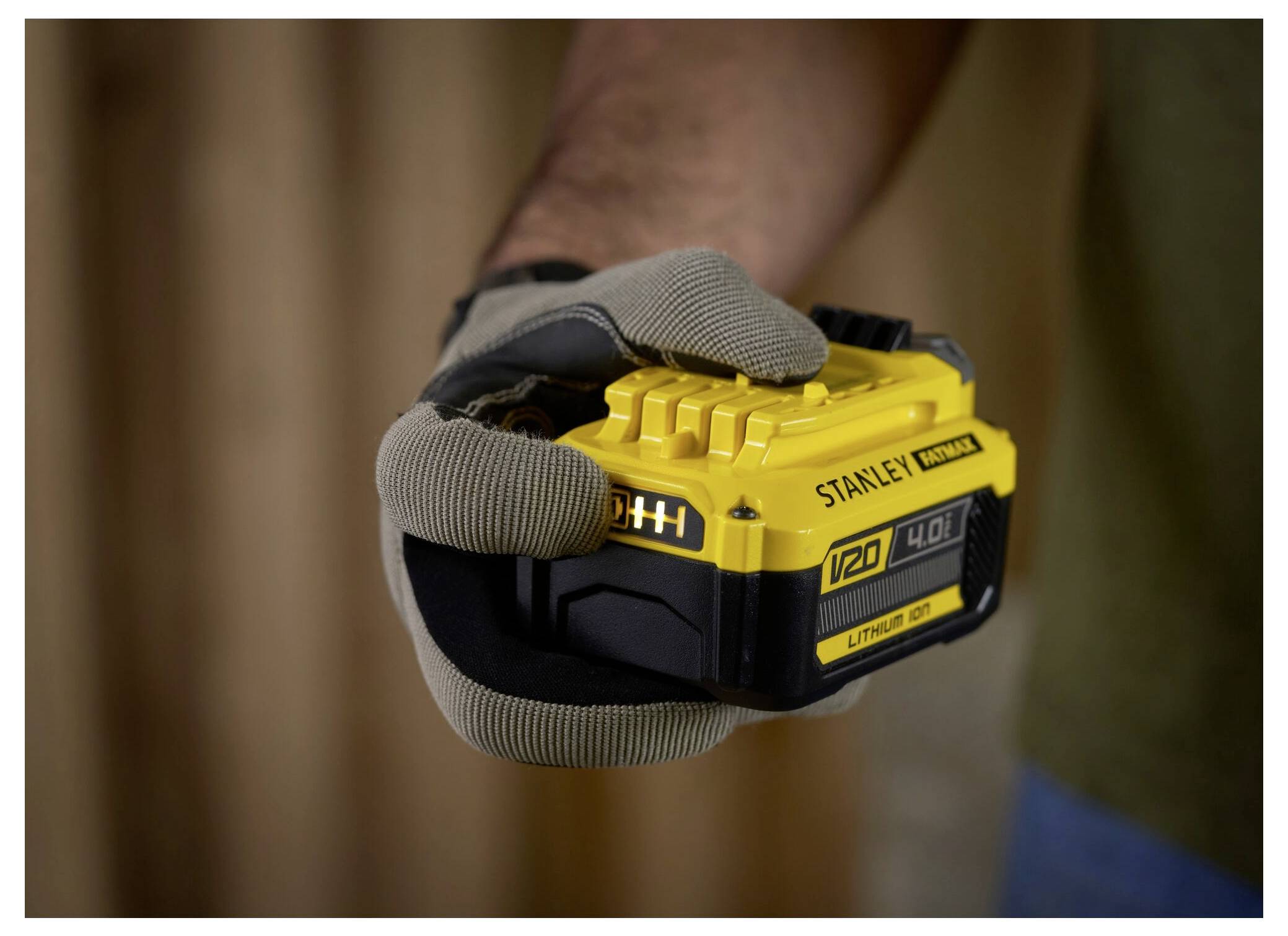 STANLEY SFMCB204-XJ V 20 Werkzeug-Akku 18V 4.0Ah Li-Ion