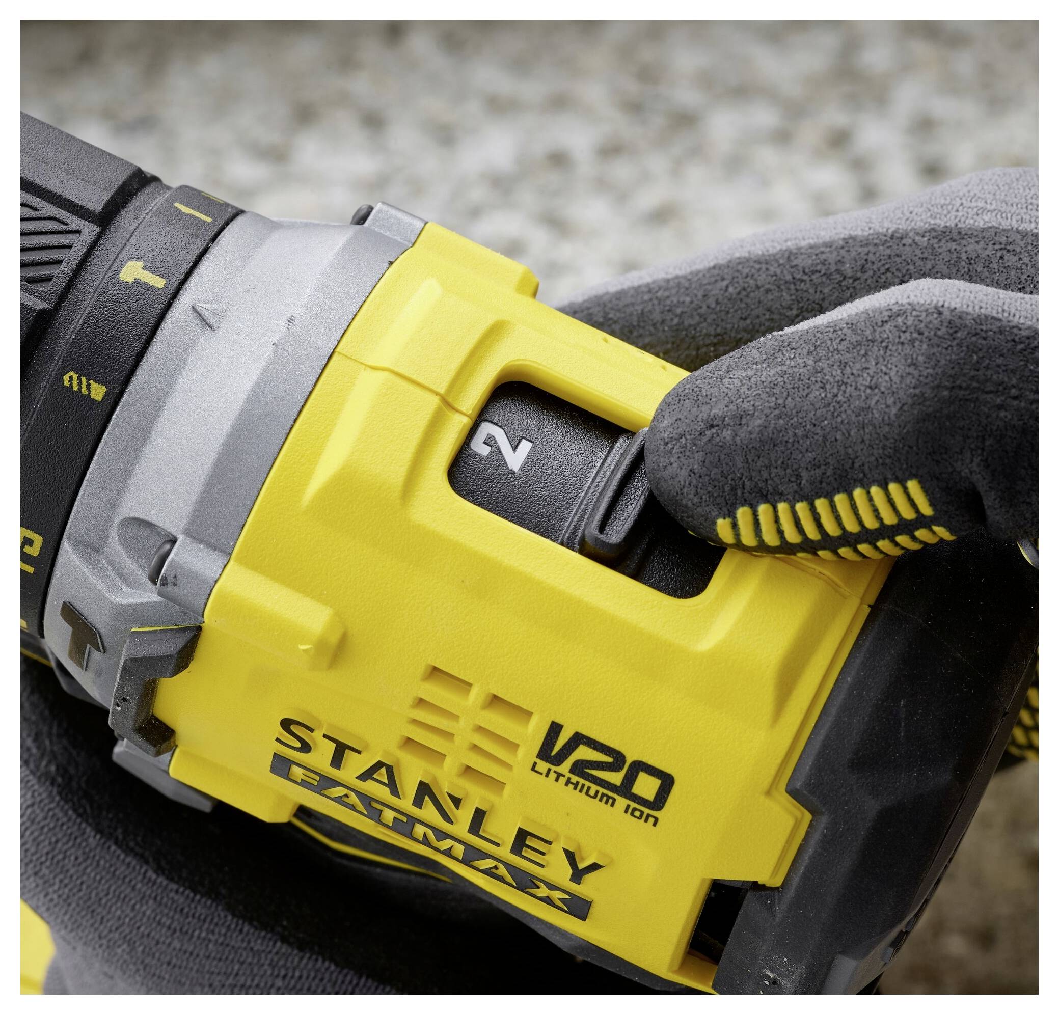 STANLEY V 20 SFMCD715D2K-QW Akku-Schlagbohrschrauber 18V Anzahl mitgelieferte Akkus 2 2Ah Li-Ion inkl. 2. Akku, inkl. Ladegerät