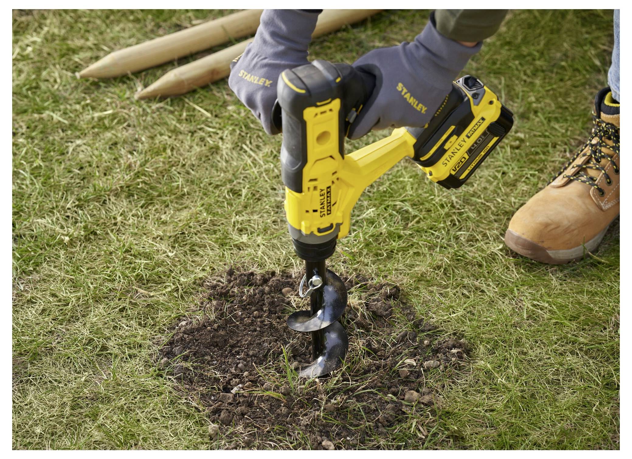 STANLEY V 20 SFMCGA75M1-QW Akku-Bohrschrauber 18V Li-Ion inkl. Akku, inkl. Ladegerät