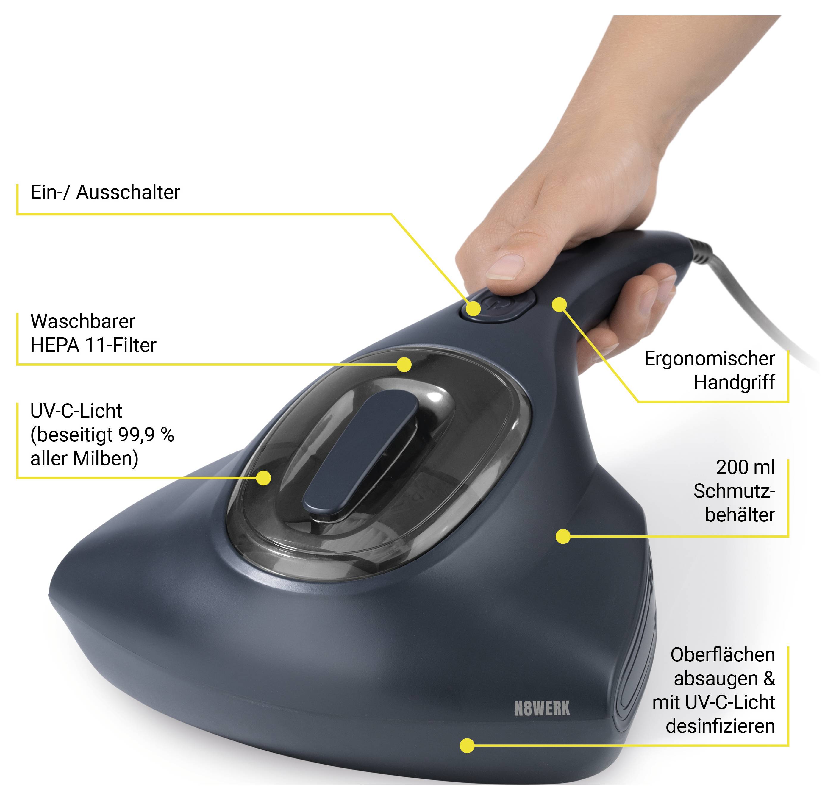 Ein tragbarer Staubsauger mit ergonomischem Griff, waschbarem HEPA-Filter, UV-C-Licht und einem 200-ml-Staubbehälter. Etiketten zeigen die Funktionen an.