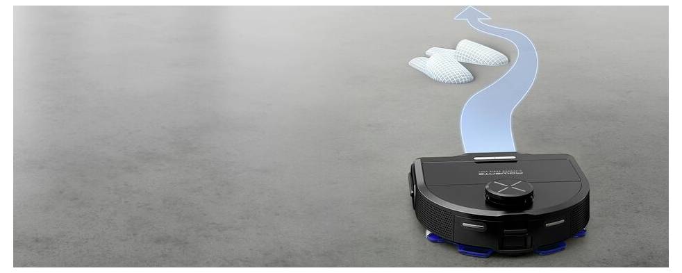 Ein Roboter-Staubsauger auf einem grauen Boden, der einem blauen Pfeilpfad folgt, der seine Reinigungsrichtung anzeigt.