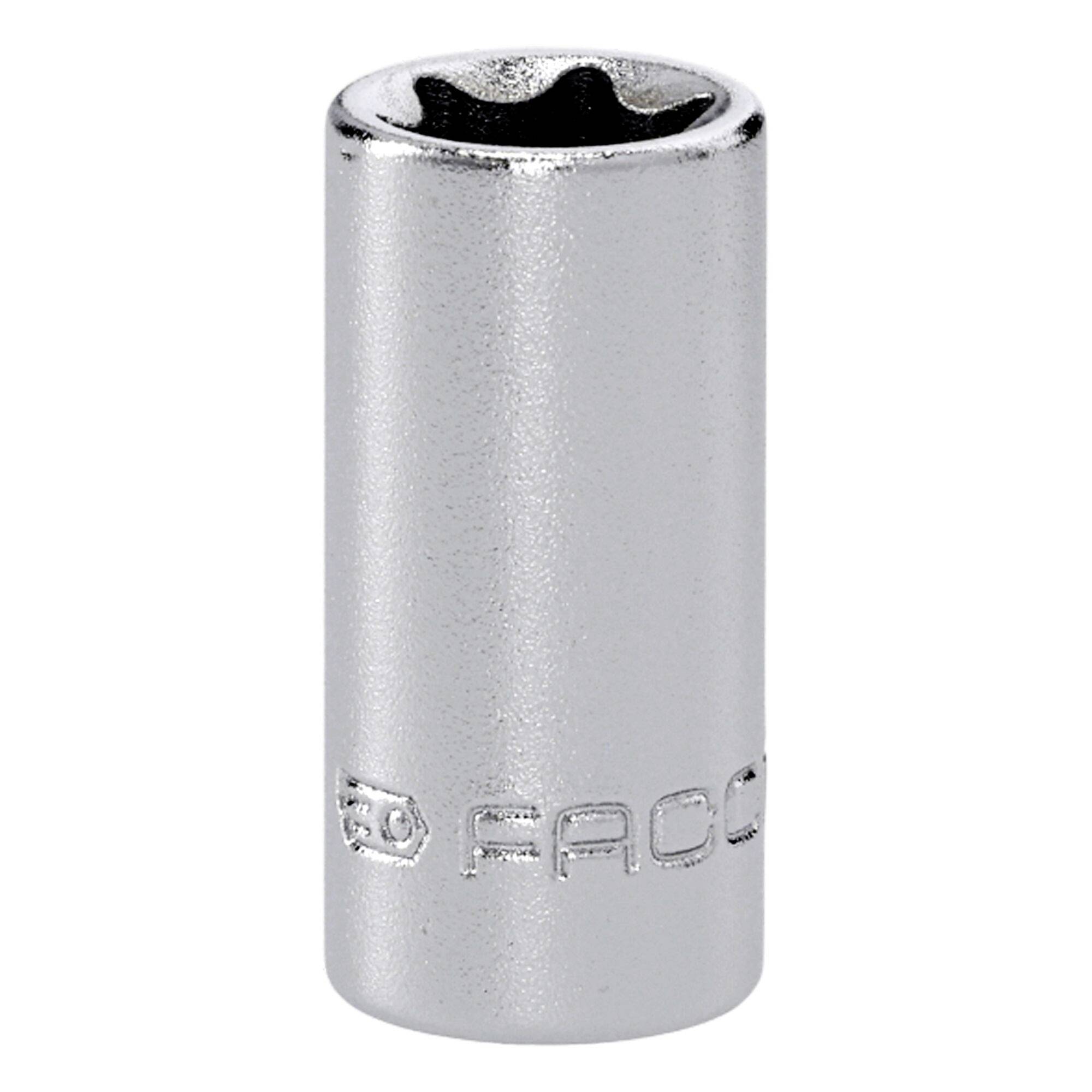 Ein glänzender Metallsteckschlüsseleinsatz für sternförmige Schrauben, mit Markierungsdetails am Fuß eingraviert.